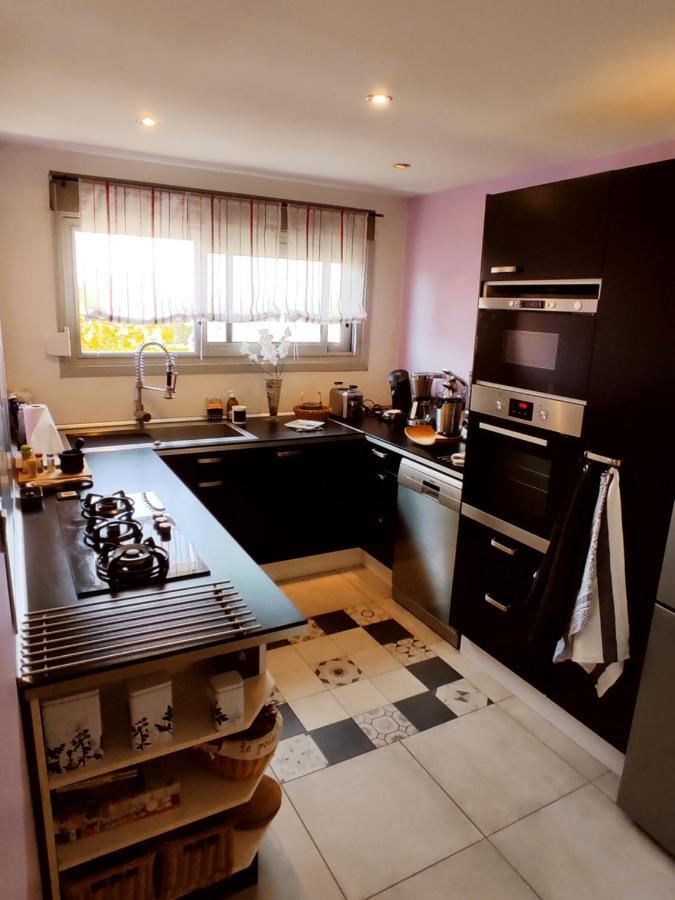 סן פריסט "Home Sweet Home" - 70M2 - Proche Lyon, Eurexpo, Groupama & Matmut Stadium, Ldlc Arena מראה חיצוני תמונה