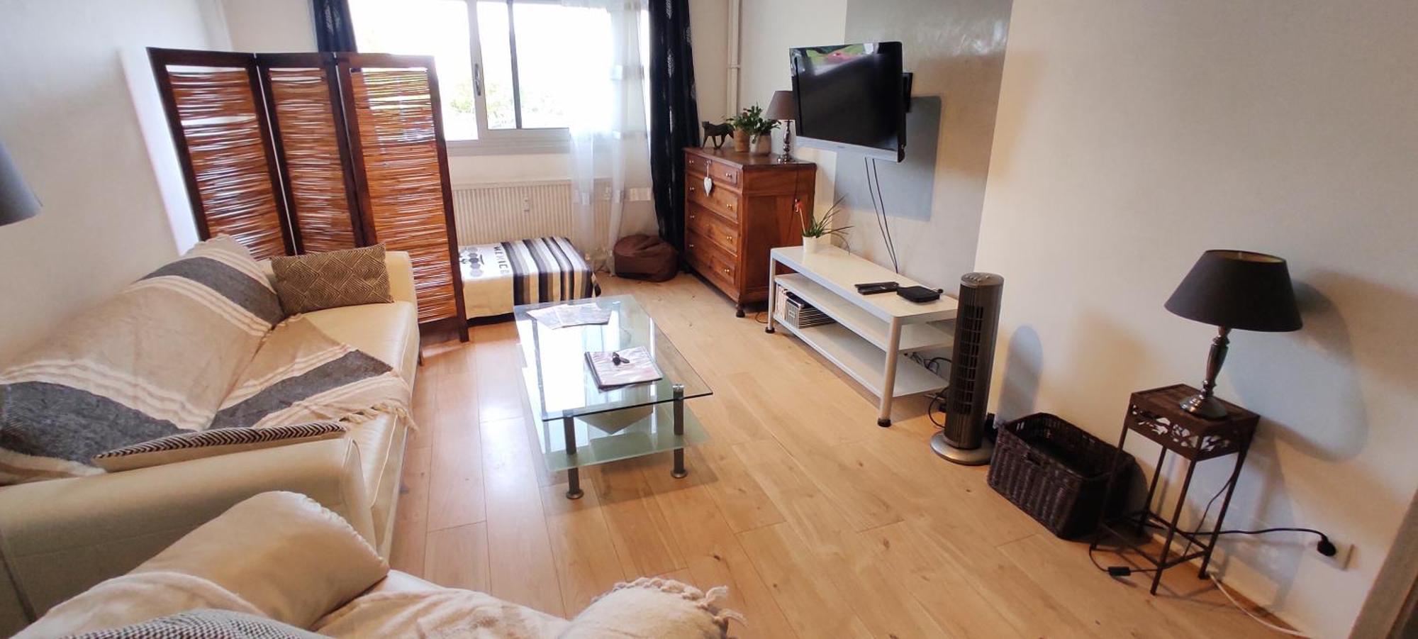 סן פריסט "Home Sweet Home" - 70M2 - Proche Lyon, Eurexpo, Groupama & Matmut Stadium, Ldlc Arena מראה חיצוני תמונה